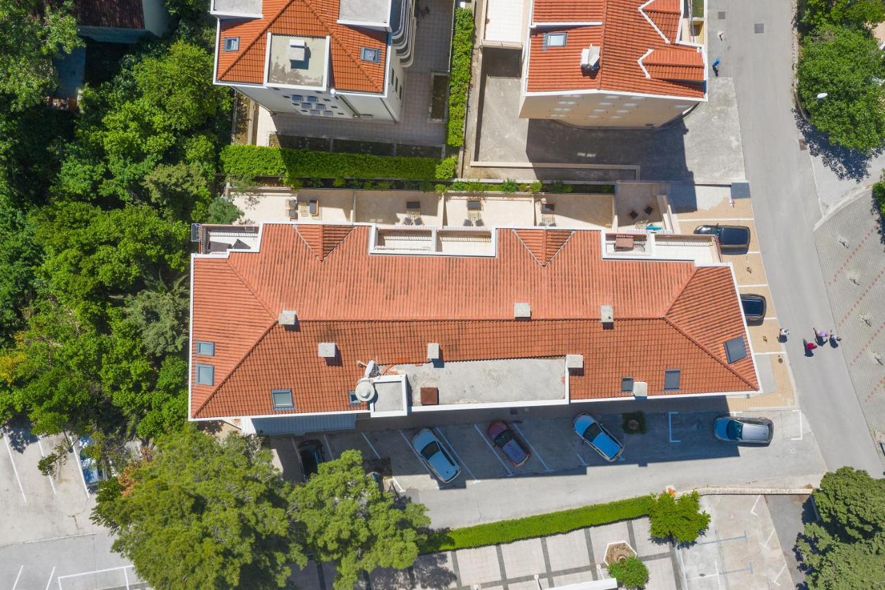 Apartments By The Sea Makarska - 19134 Exterior photo