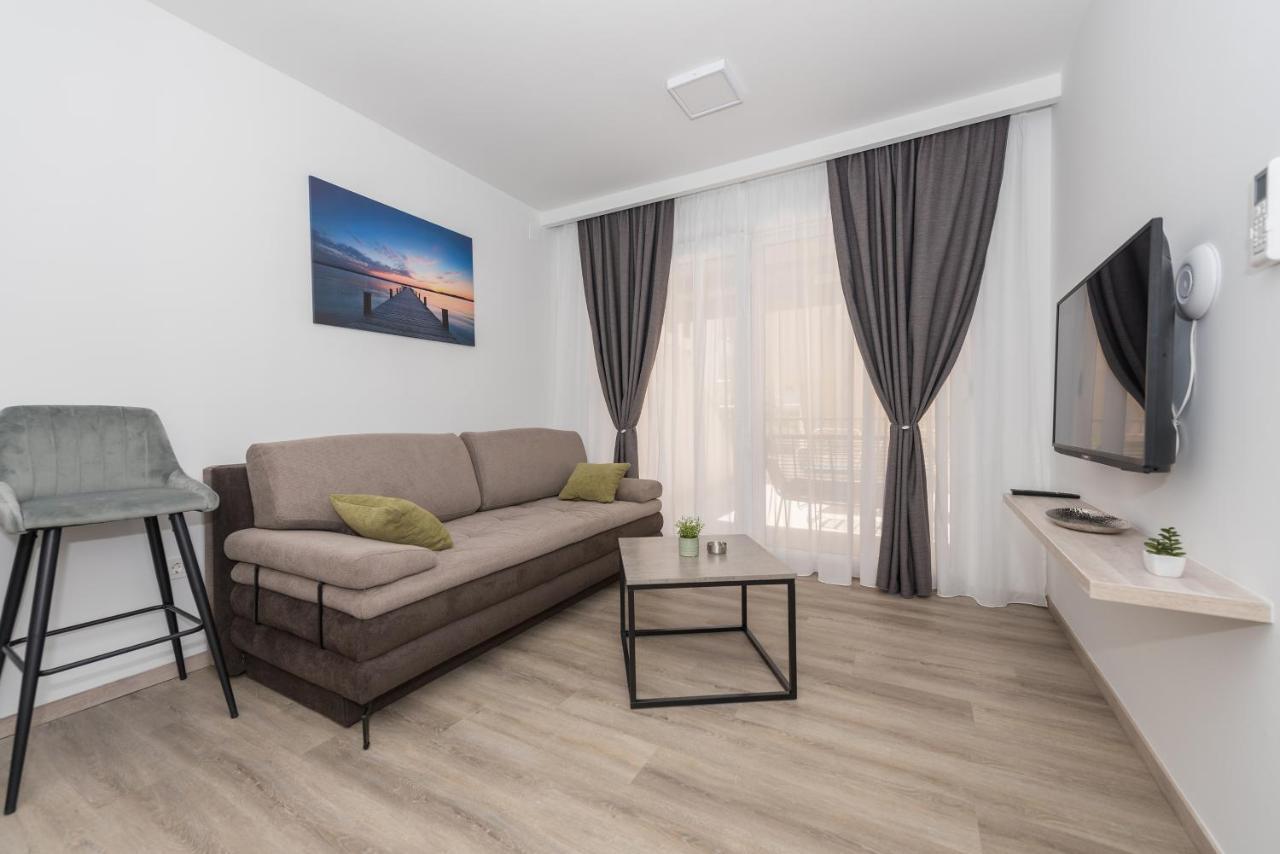 Apartments By The Sea Makarska - 19134 Exterior photo